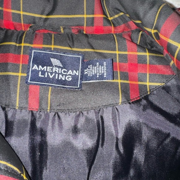 American living puffer vest. - Picture 2 of 5